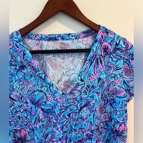 Lilly Pulitzer Meredith tshirt in Breakwater Blue Shells and Bells NWT - Picture 5 of 16